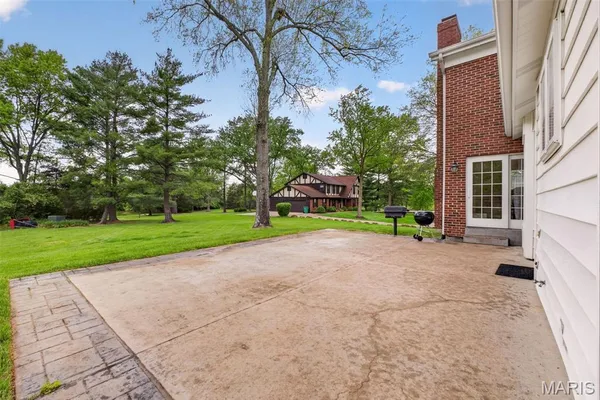 $975,000 | 1645 Mason Knoll Road, Town and Country, MO 63131
