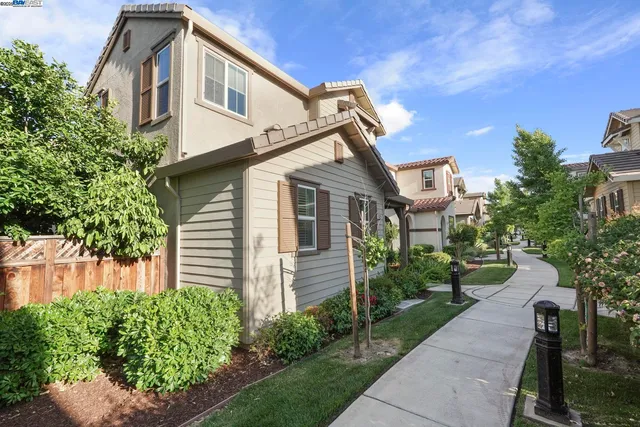 $839,000 | 1025 South Fowler Lane, Mountain House, CA 95391