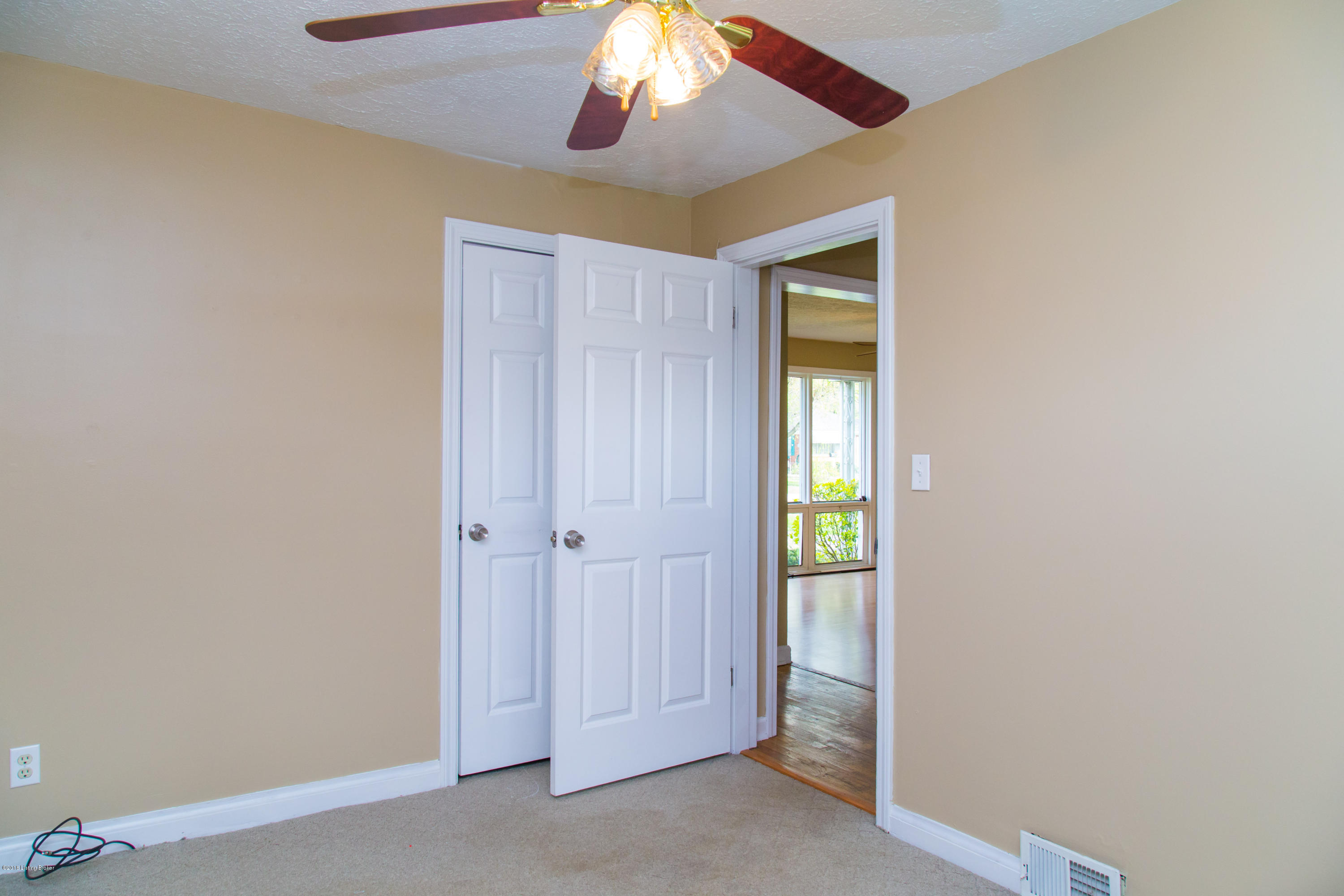 8200 Kerry Road Louisville, KY 40258 - Photo 18 of 31 8200_Kerry-18