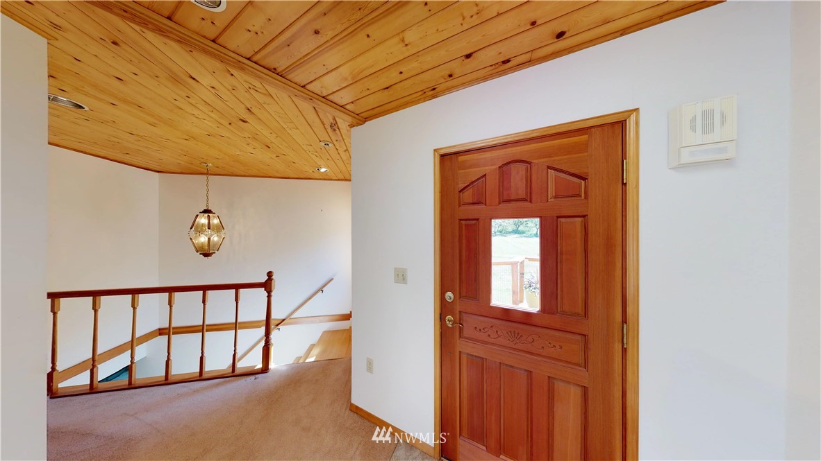 11101 Larson Road Anderson Island, WA 98303 - Photo 2 of 25 Gallery Image 2
