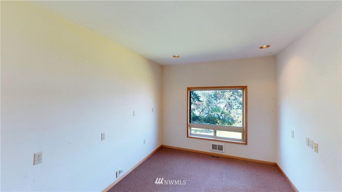 11101 Larson Road Anderson Island, WA 98303 - Photo 11 of 25 Gallery Image 11