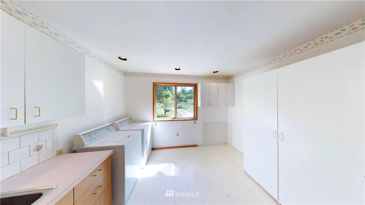11101 Larson Road Anderson Island, WA 98303 - Photo 12 of 25 Gallery Image 12