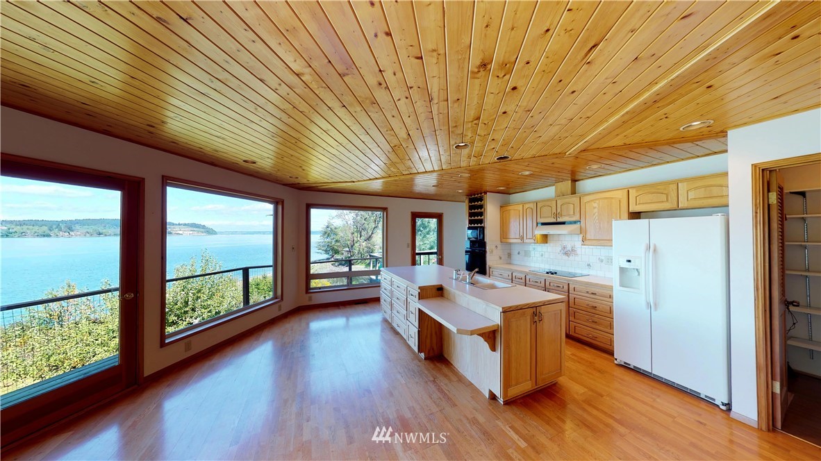 11101 Larson Road Anderson Island, WA 98303 - Photo 5 of 25 Gallery Image 5