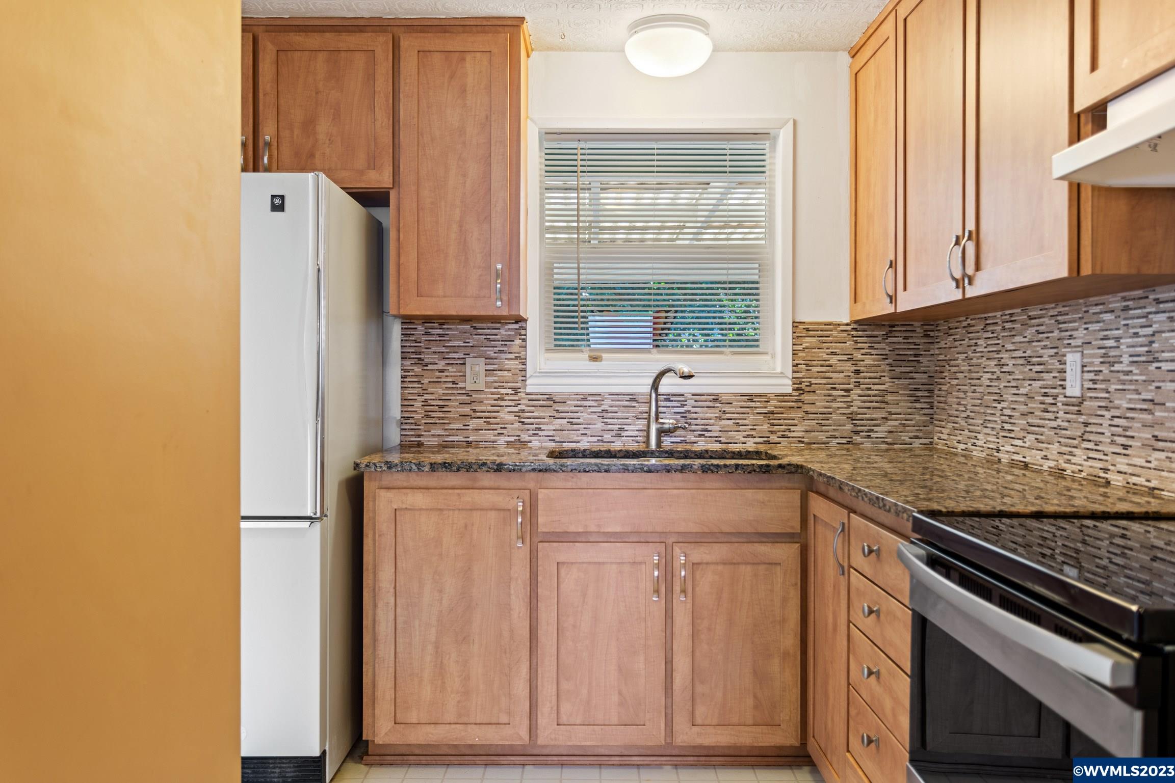 1324 Thompson Road Woodburn, OR 97071 - Photo 6 of 24 Gallery Image 6