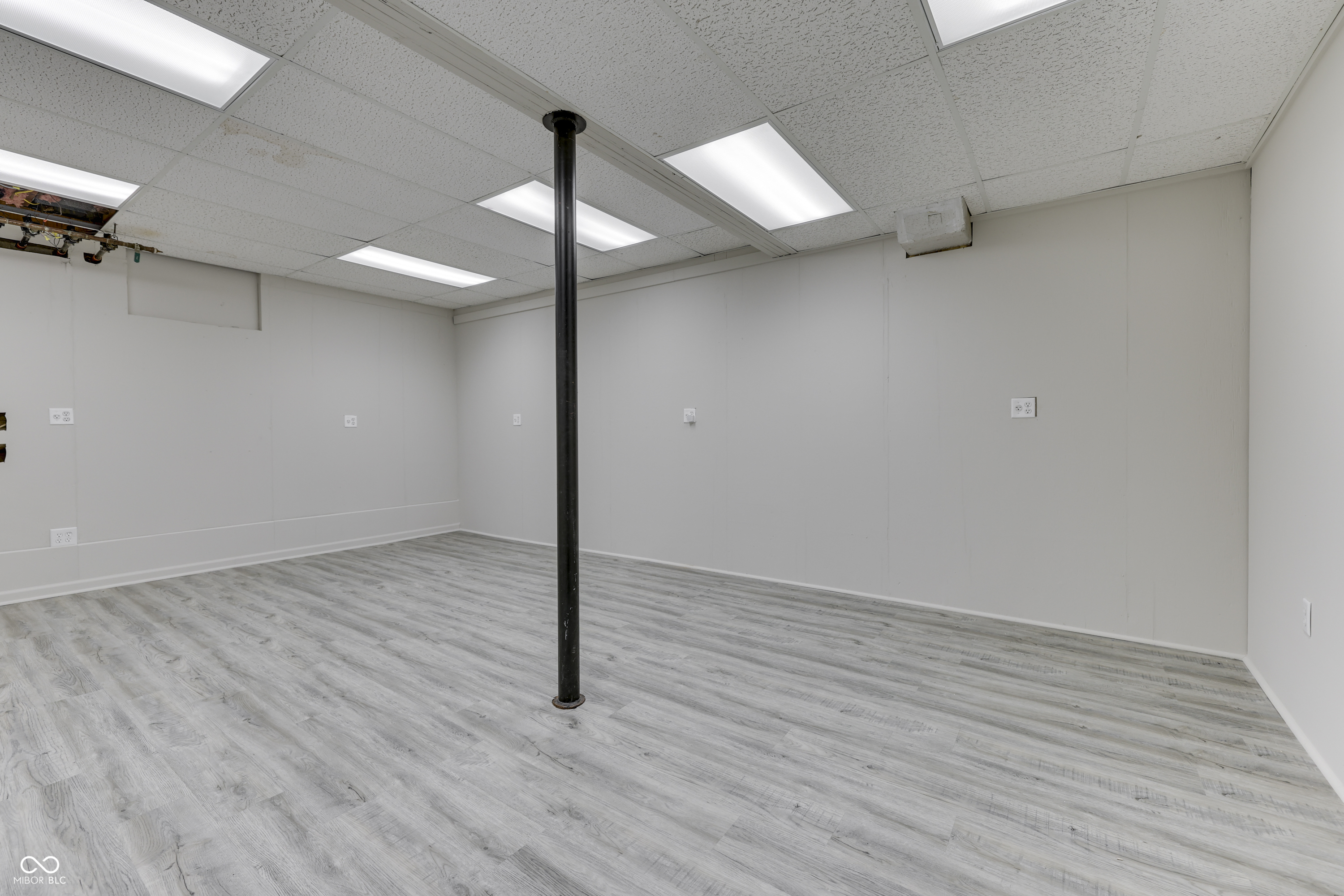 8603 Bluff Road Indianapolis, IN 46217 - Photo 49 of 123 Gallery Image 49