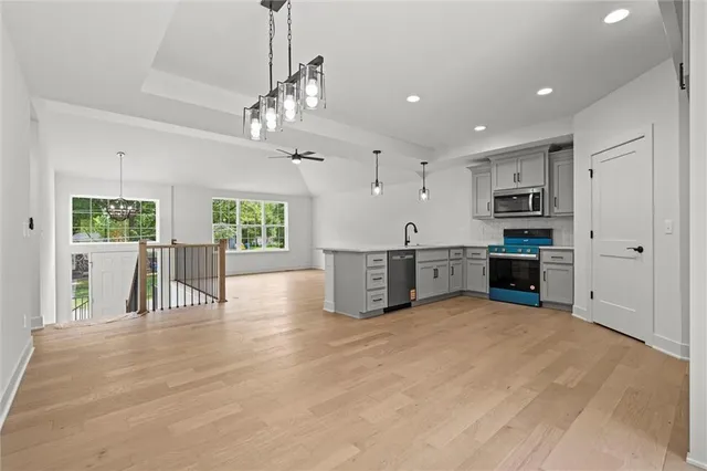 $320,000 | 11225 Felton Street, Sugar Creek, MO 64054