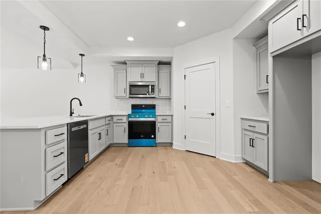 $320,000 | 11225 Felton Street, Sugar Creek, MO 64054