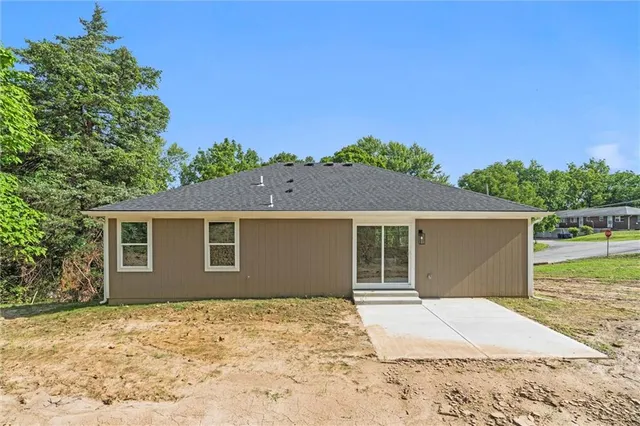 $320,000 | 11225 Felton Street, Sugar Creek, MO 64054