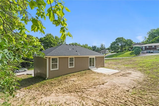 $320,000 | 11225 Felton Street, Sugar Creek, MO 64054