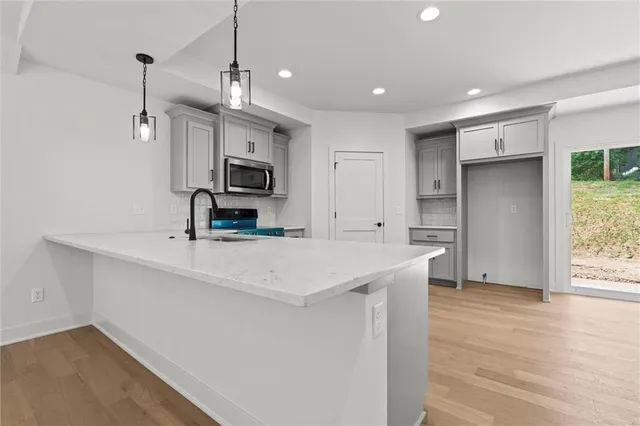 $320,000 | 11225 Felton Street, Sugar Creek, MO 64054