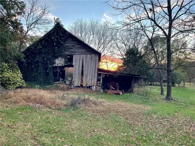 $1,900,000 | 866 Sugar Valley Road Southwest, Cartersville, GA 30120