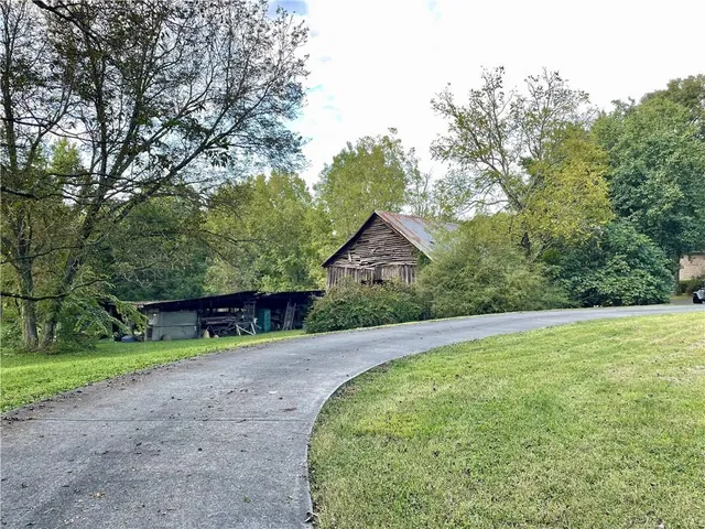 $1,900,000 | 866 Sugar Valley Road Southwest, Cartersville, GA 30120