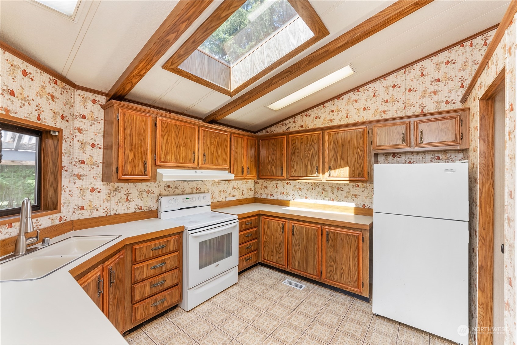 4925 Geiger Road Southeast Port Orchard, WA 98367 - Photo 12 of 38 Gallery Image 12