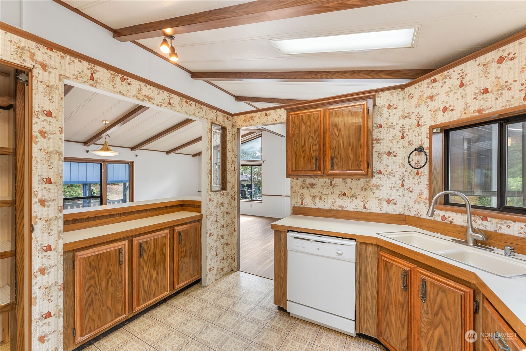 4925 Geiger Road Southeast Port Orchard, WA 98367 - Photo 14 of 38 Gallery Image 14