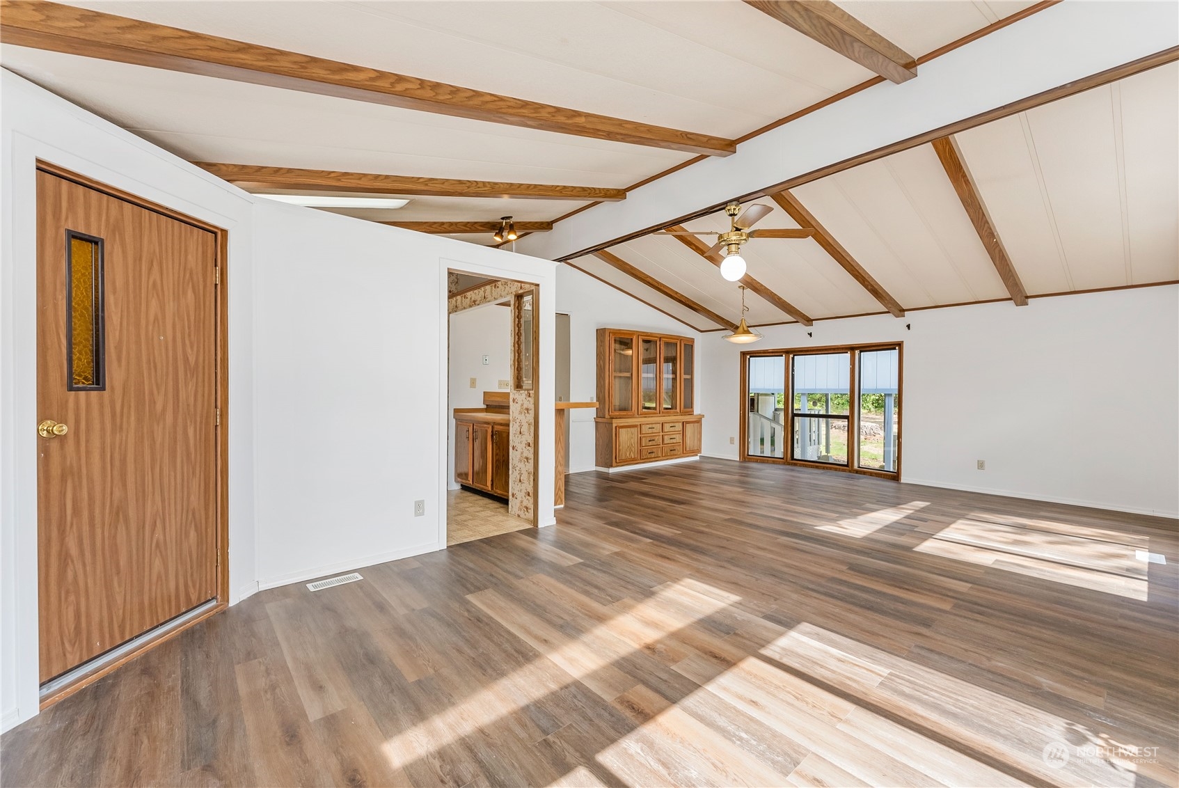 4925 Geiger Road Southeast Port Orchard, WA 98367 - Photo 6 of 38 Gallery Image 6