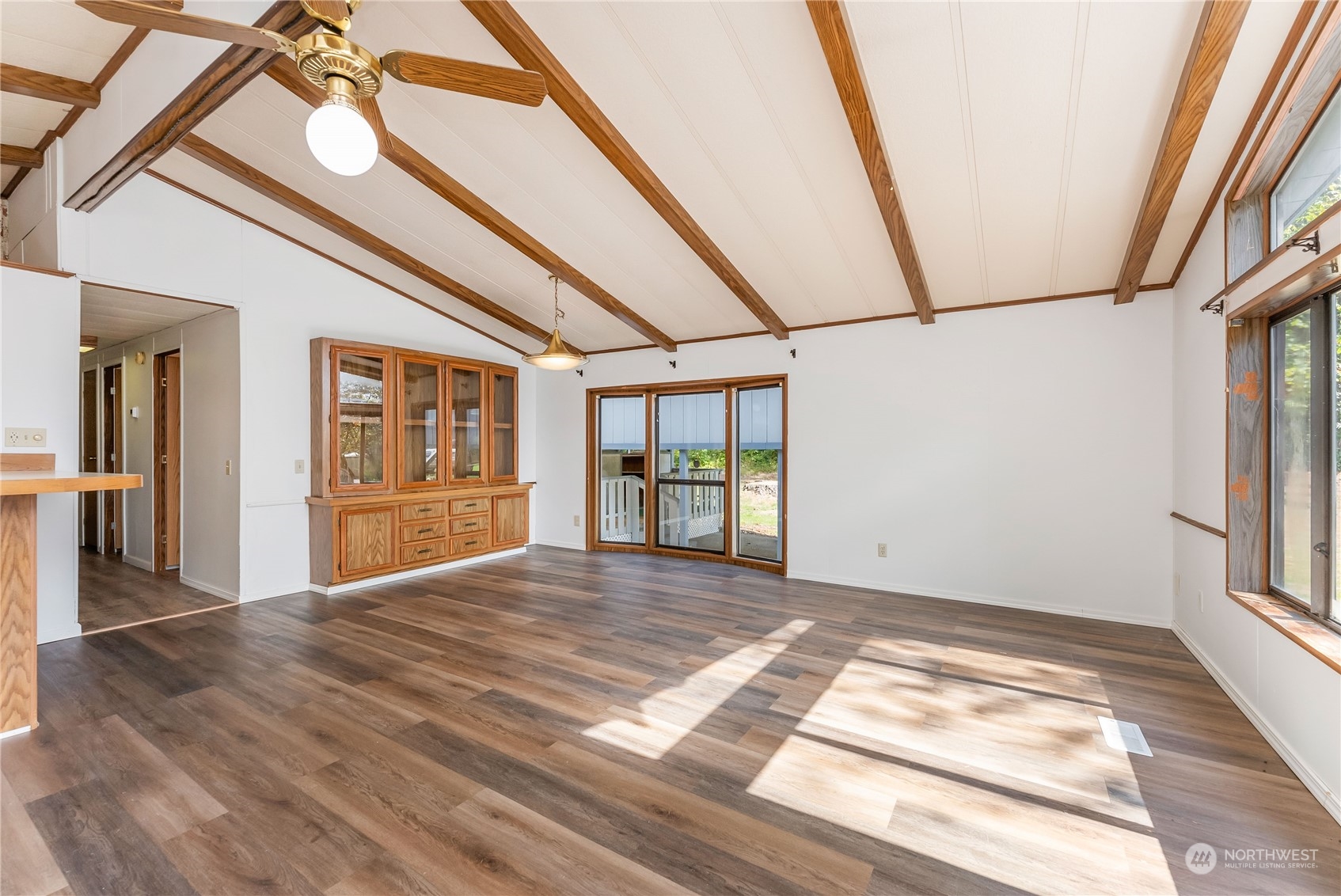 4925 Geiger Road Southeast Port Orchard, WA 98367 - Photo 7 of 38 Gallery Image 7