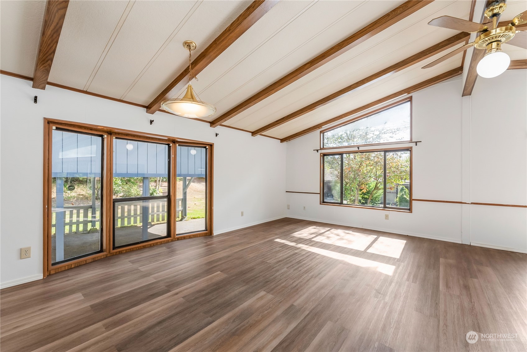 4925 Geiger Road Southeast Port Orchard, WA 98367 - Photo 9 of 38 Gallery Image 9