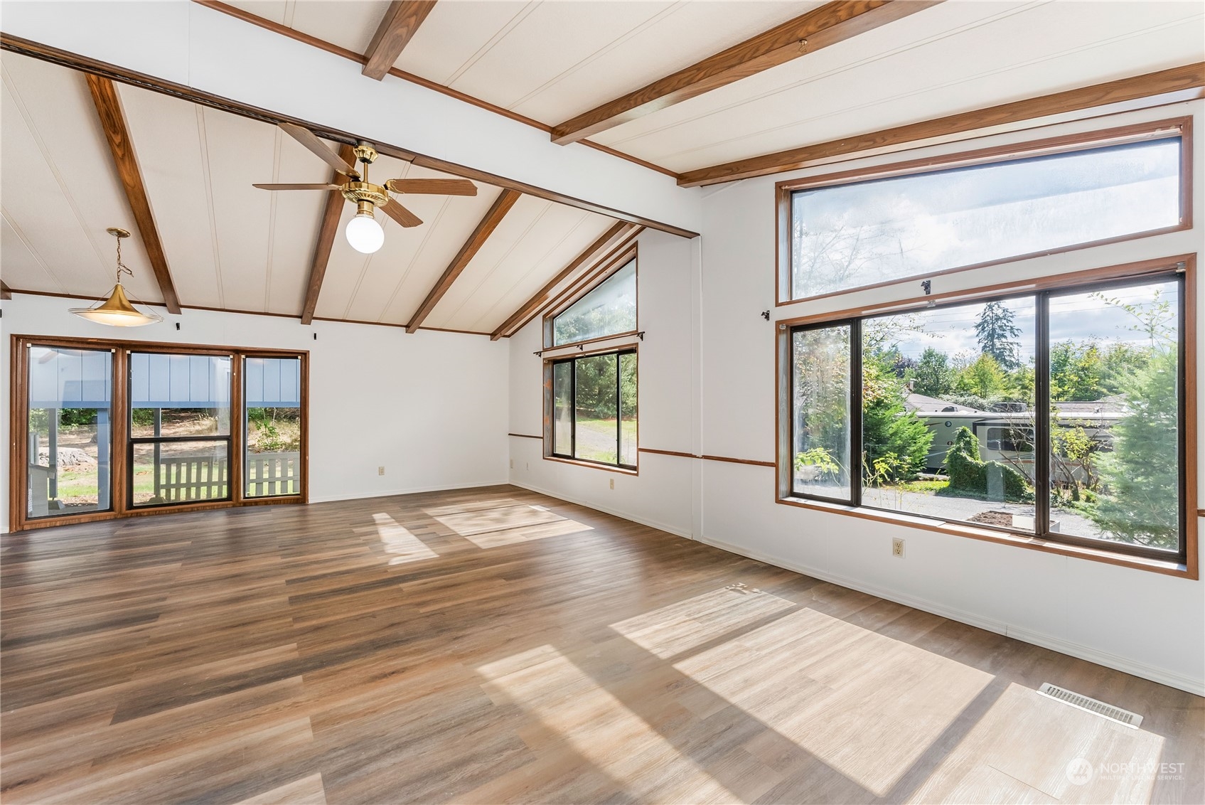 4925 Geiger Road Southeast Port Orchard, WA 98367 - Photo 10 of 38 Gallery Image 10