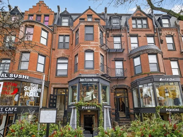$2,500 | 232 Newbury Street, Unit 42, Boston, MA 02116