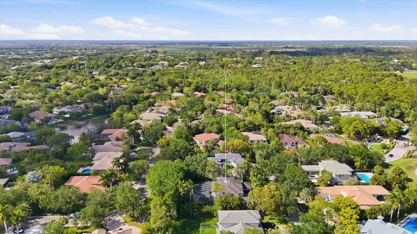 $1,999,000 | 6005 Pinewood Avenue, Parkland, FL 33067