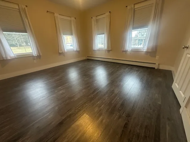 $2,000 | 105 Elm Street, Unit 1, Gardner, MA 01440