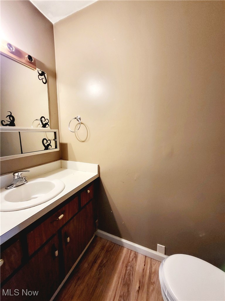637 Root Road Lorain, OH 44052 - Photo 11 of 27 Half bathroom on the first floor (Unit 635)