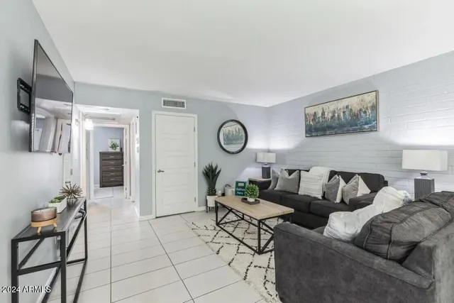 $1,499 | 1220 North 44th Street, Unit 3, Phoenix, AZ 85008