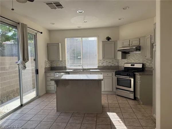 $2,000 | 313 Lilac Arbor Street, Las Vegas, NV 89144