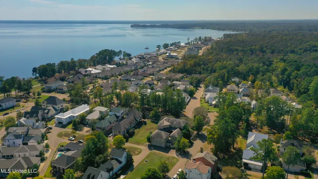 $155,000 | 126 West Florida Boulevard, Madison, MS 39110