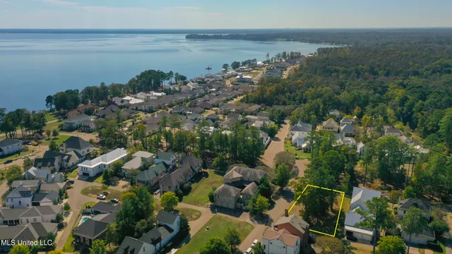 $155,000 | 126 West Florida Boulevard, Madison, MS 39110