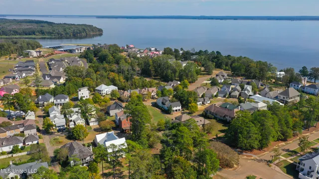 $155,000 | 126 West Florida Boulevard, Madison, MS 39110