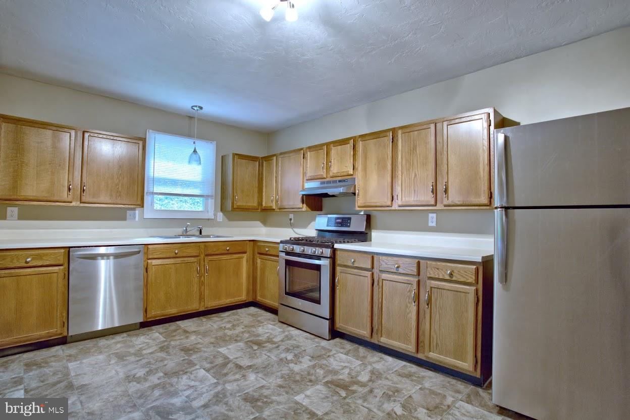 240 Tri Hill Road York, PA 17403 - Photo 5 of 15 Gallery Image 5