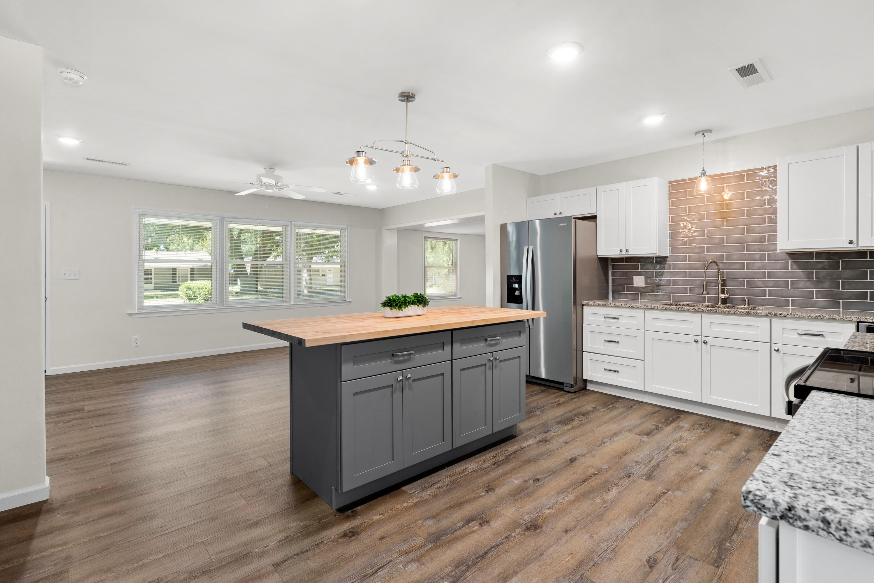 1205 Hawthorne Road Hanahan, SC 29410 - Photo 10 of 27 GPS VISUALS RE PHOTOGRAPHY 11