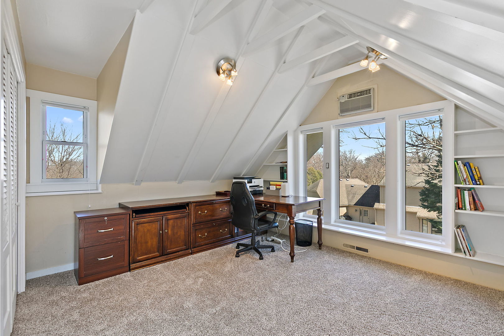 6610 West Hillside Road Crystal Lake, IL 60012 - Photo 31 of 45 Gallery Image 31