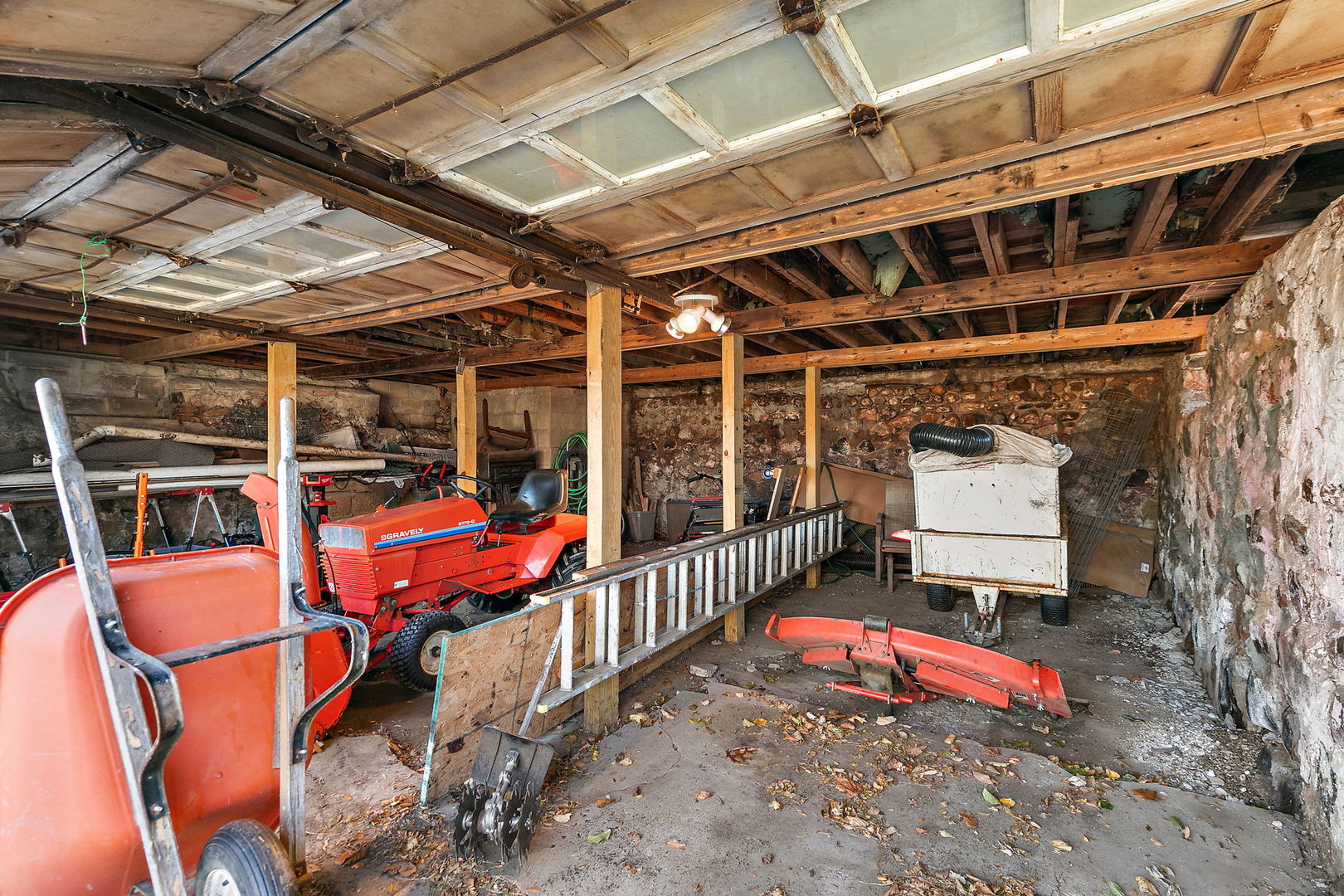 6610 West Hillside Road Crystal Lake, IL 60012 - Photo 33 of 45 Gallery Image 33