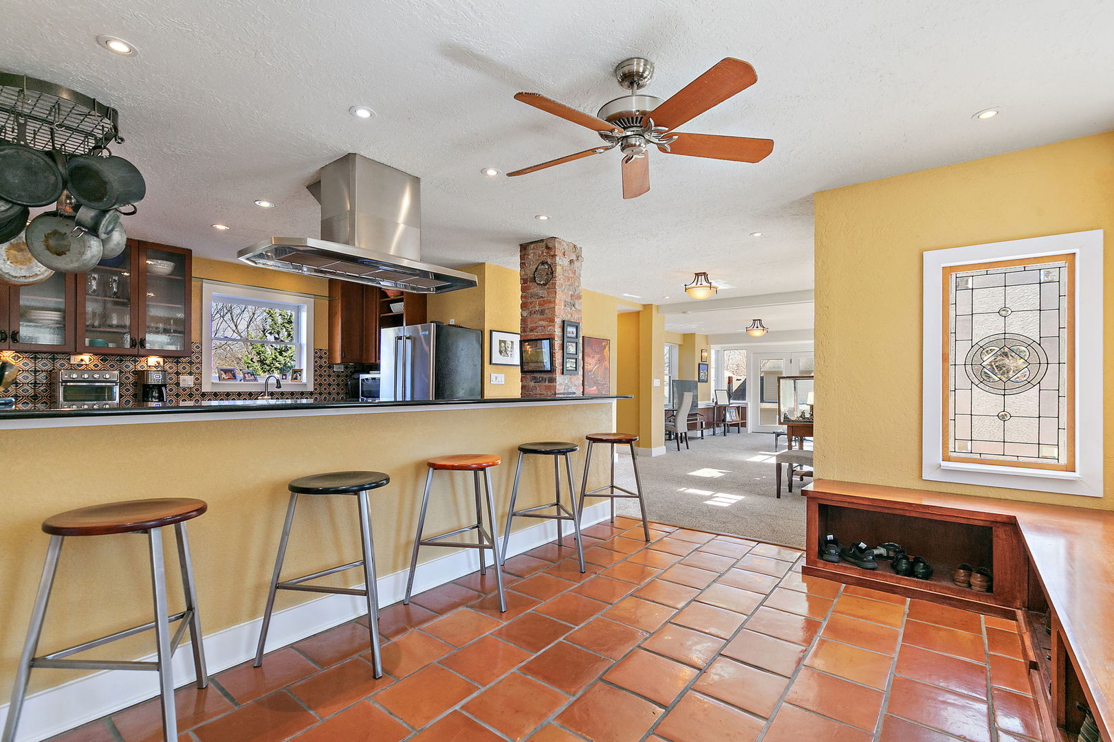 6610 West Hillside Road Crystal Lake, IL 60012 - Photo 8 of 45 Gallery Image 8