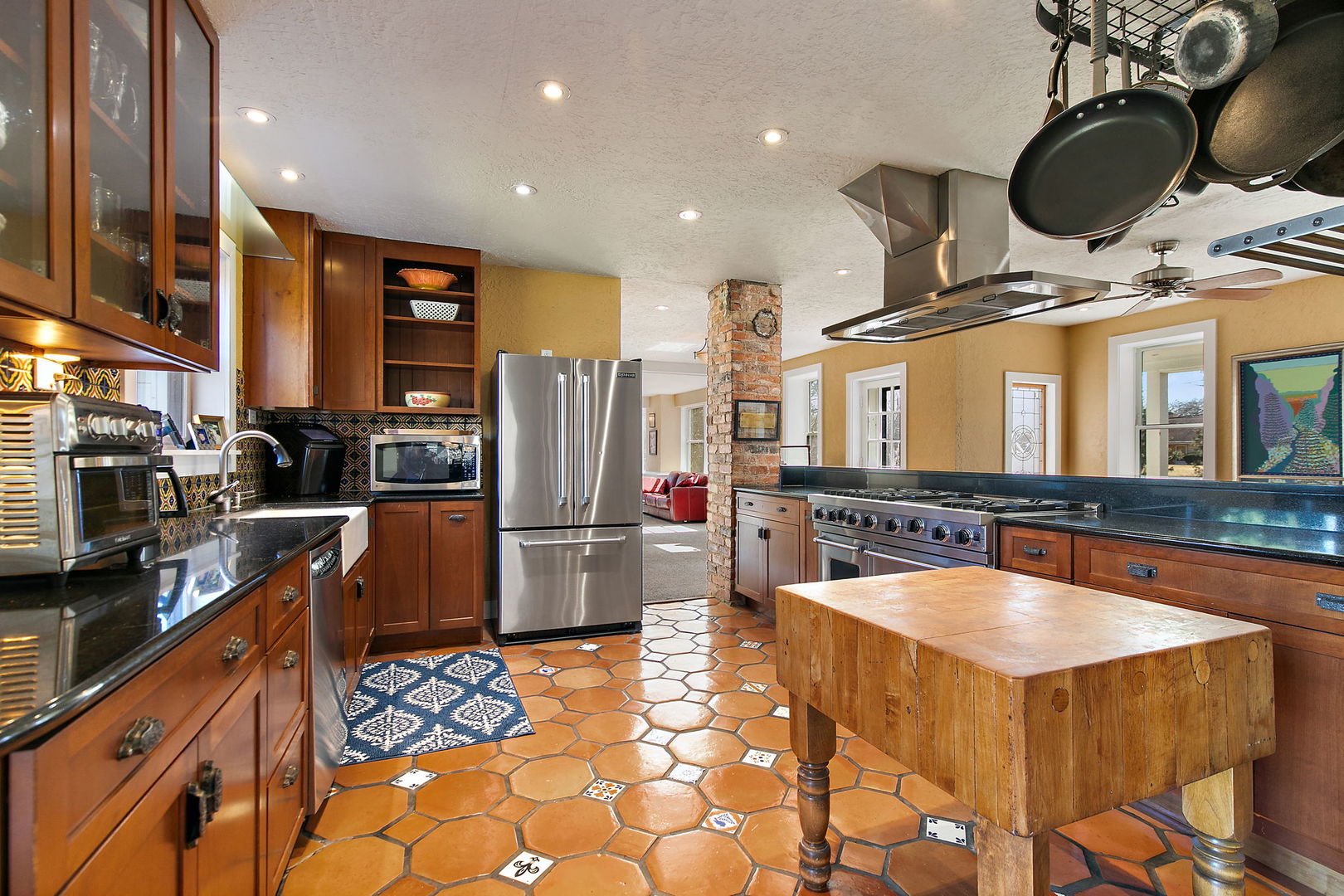 6610 West Hillside Road Crystal Lake, IL 60012 - Photo 10 of 45 Gallery Image 10