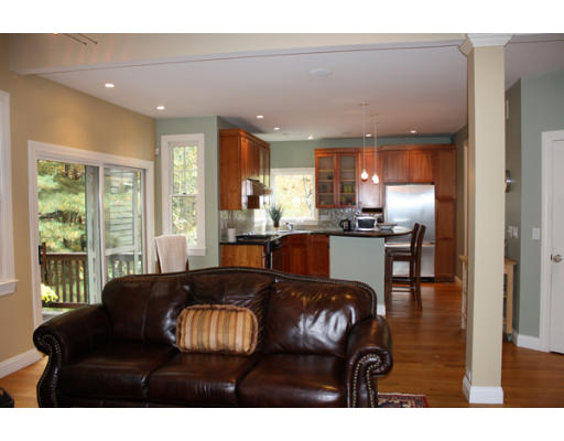 45 Homsy Lane Needham, MA 02494 - Photo 5 of 19 Gallery Image 5