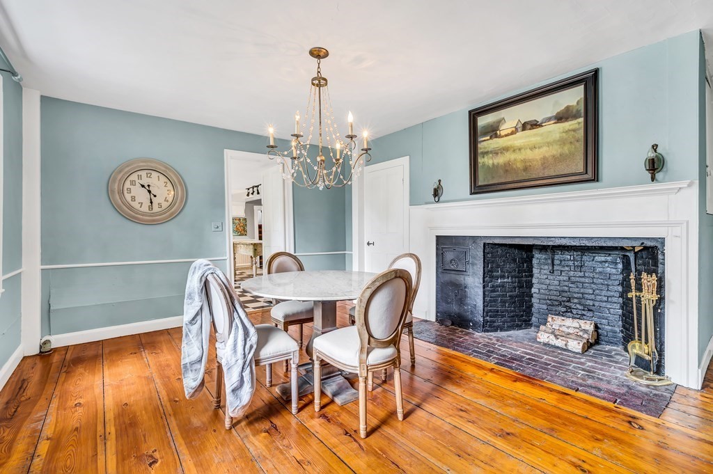 7 School Street Carlisle, MA 01741 - Photo 12 of 40