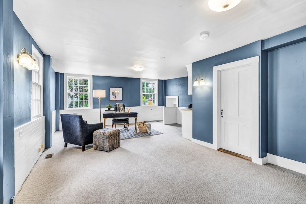 7 School Street Carlisle, MA 01741 - Photo 15 of 40