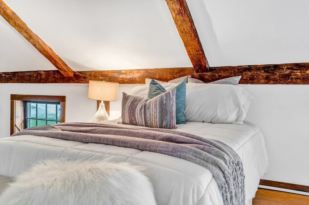 7 School Street Carlisle, MA 01741 - Photo 23 of 40