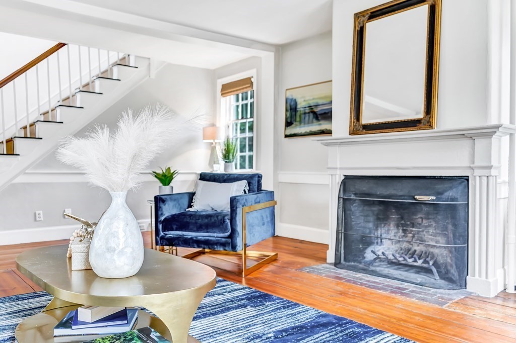 7 School Street Carlisle, MA 01741 - Photo 4 of 40