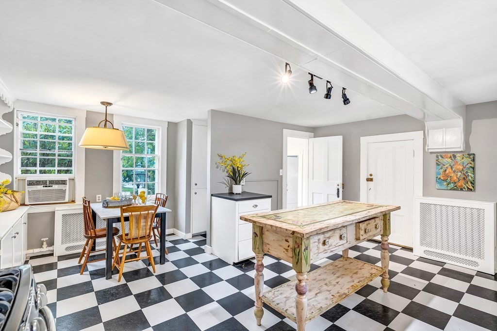 7 School Street Carlisle, MA 01741 - Photo 8 of 40