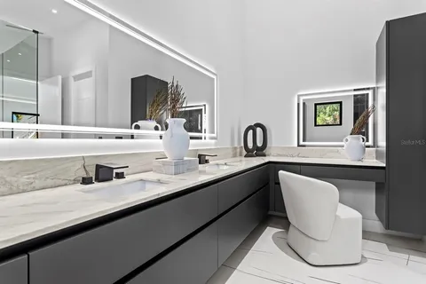 $2,961,700 | 2089 Arlington Street, Sarasota, FL 34239