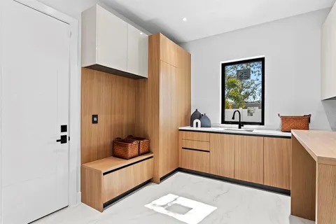 $2,961,700 | 2089 Arlington Street, Sarasota, FL 34239