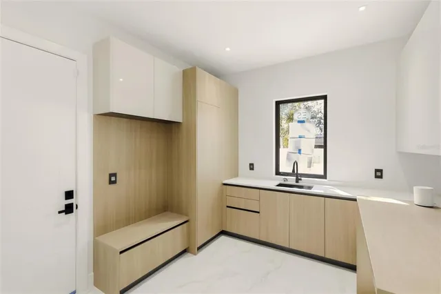 $3,175,000 | 2089 Arlington Street, Sarasota, FL 34239