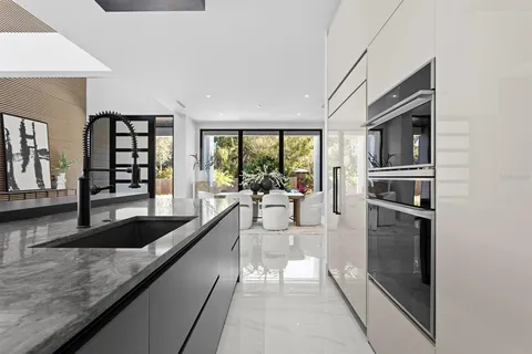 $2,961,700 | 2089 Arlington Street, Sarasota, FL 34239