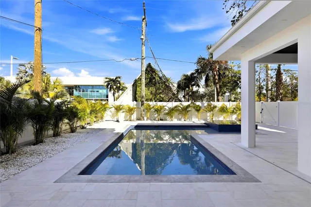 $3,175,000 | 2089 Arlington Street, Sarasota, FL 34239