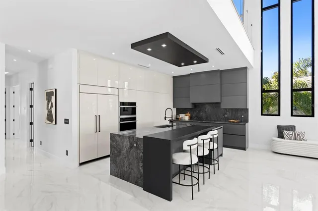 $2,961,700 | 2089 Arlington Street, Sarasota, FL 34239