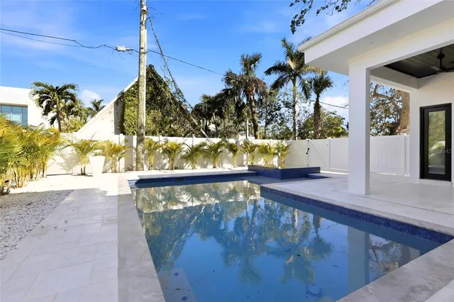 $3,175,000 | 2089 Arlington Street, Sarasota, FL 34239